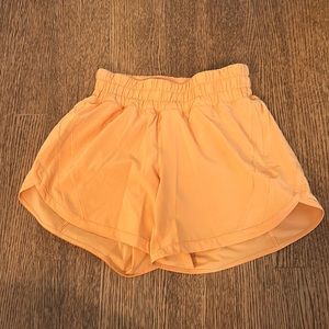 Track that shorts size 4
